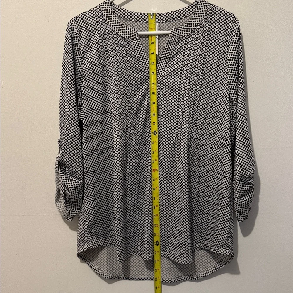 Women’s NY Collection Black and White Patterned Blouse - Picture 7 of 7